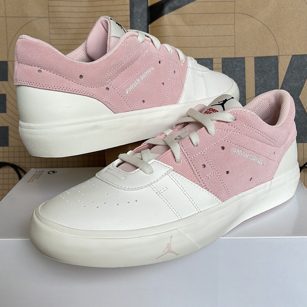 JORDAN SERIES.03 ‘Atmosphere’ WMNS - Picture 10 of 16